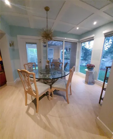 Breakfast Room