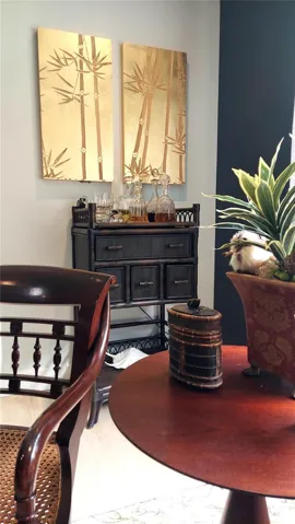 Living Rm Bar