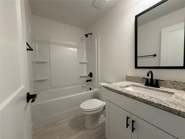 Guest bath.
