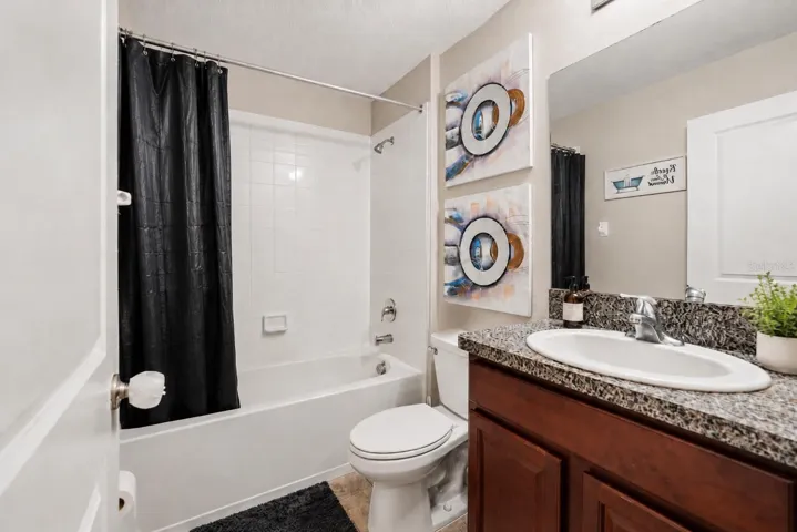 1733 Broad Winged Hawk Drive, Ruskin FL 33570 - Bathroom 2