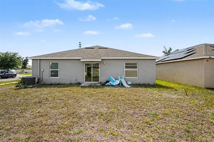 1733 Broad Winged Hawk Drive, Ruskin FL 33570 - Backyard