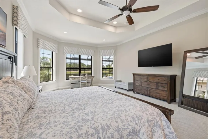 Primary bedroom - tray ceiling and crown molding