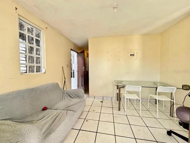 Living room unit 2
