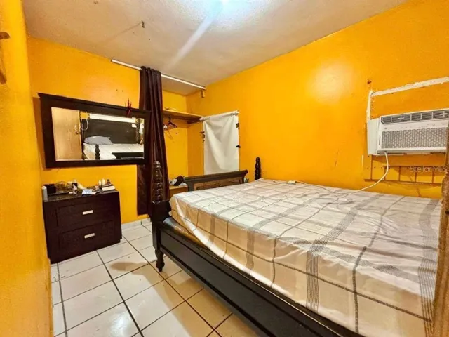 Bedroom unit 2