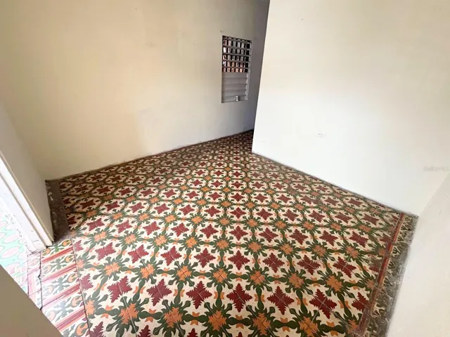 Living room unit 1