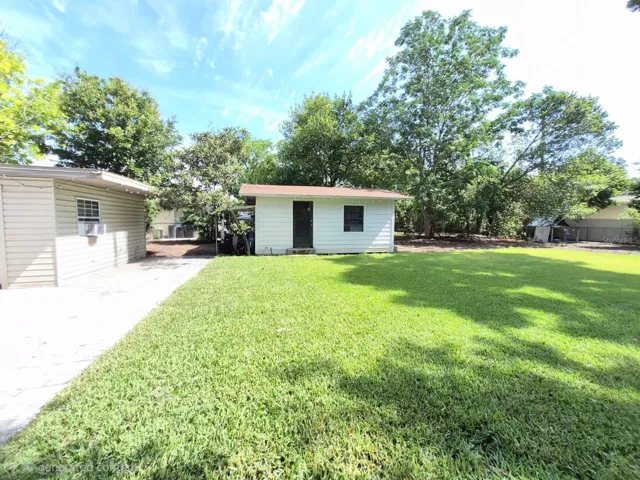 back yard and independent studio