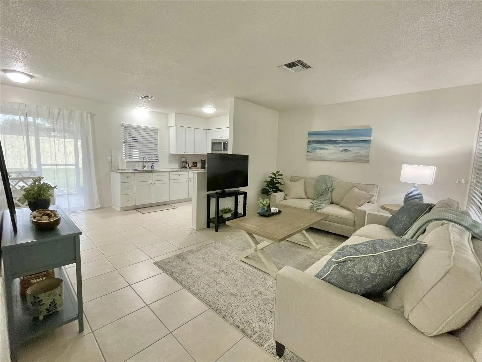 Unit 1943 - Furnished