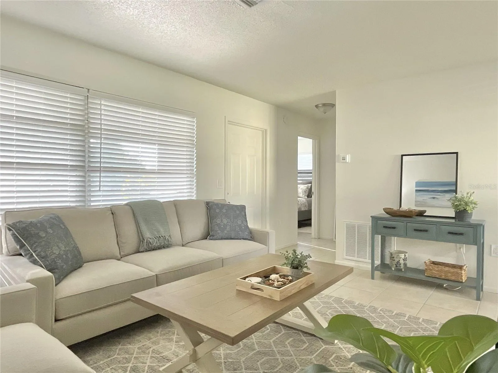 Unit 1943 - Furnished