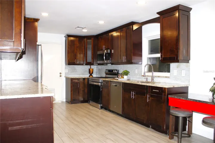 KITCHEN VIEW 1