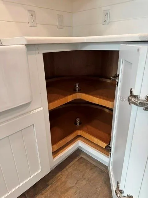 Corner lazy susan