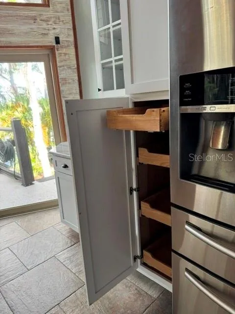 Pull-out pantry drawers