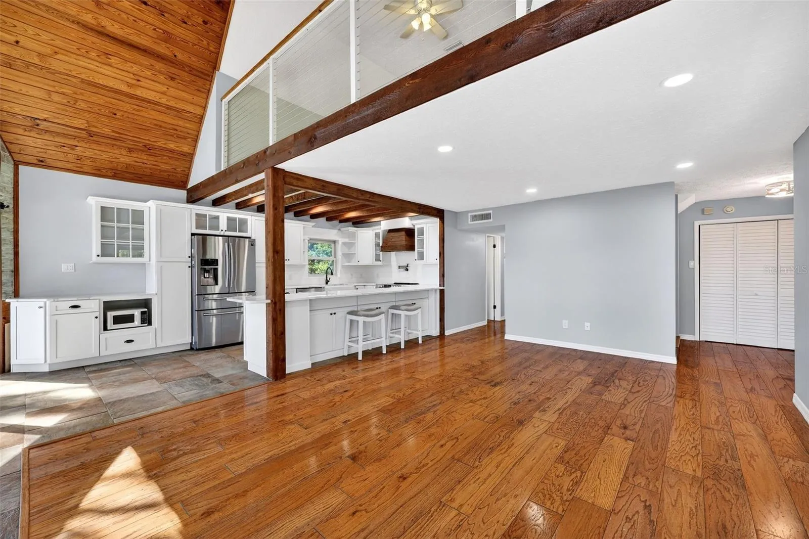 Living room/Kitchen
