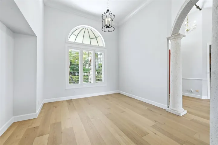 Dining Room Opens to Living Room