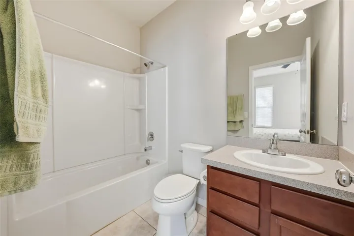 2nd bathroom