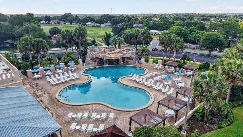 Nearby Orange Blossom Hills Country Club Pool