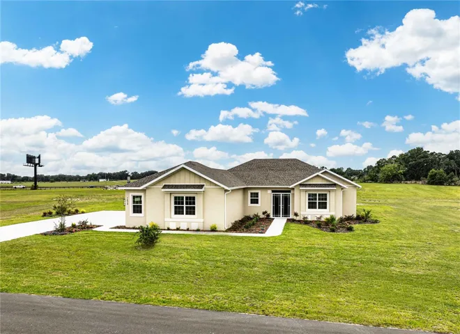 Front view of home