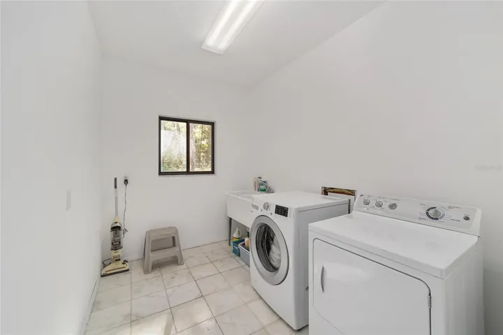 Laundry - 1st Floor
