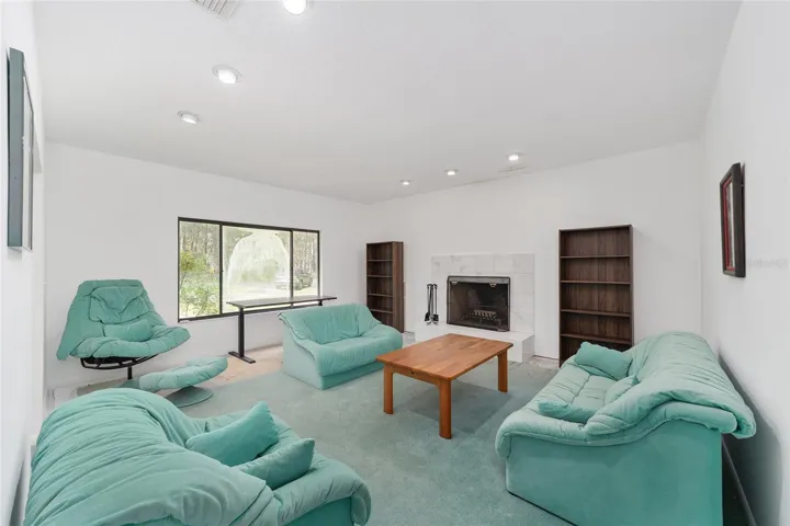 Spacious living room