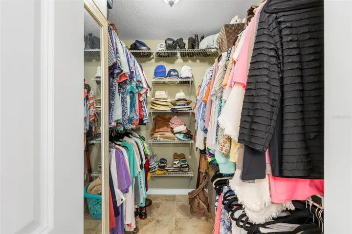Walk-in closet