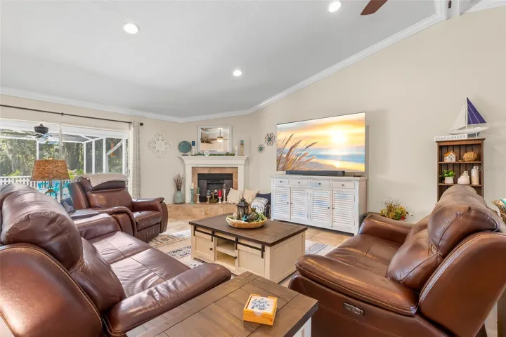 Corner fireplace