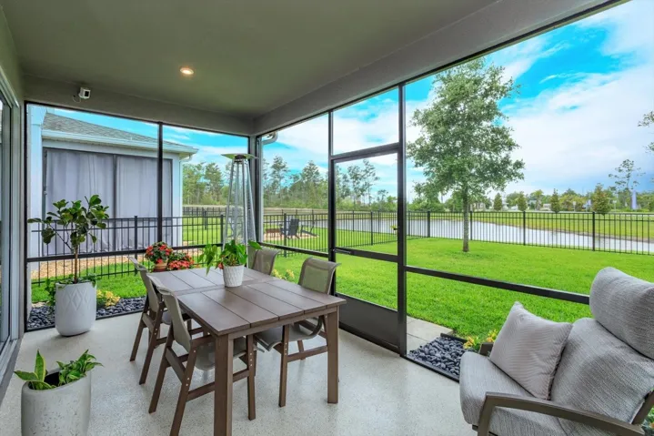 Screened in Lanai