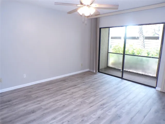 Primary Bedroom has lanai