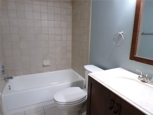 Hall Bath has tub/shower