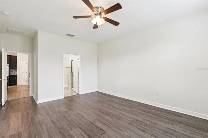 1st Floor primary Bedroom