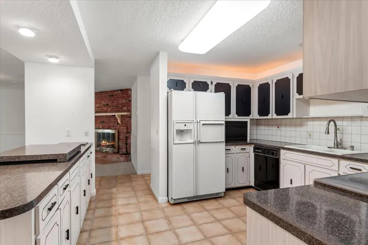 Kitchen facing Family room