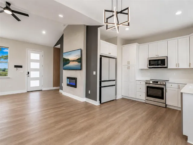 Living/Kitchen