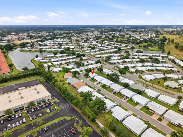 Walmart &amp; the Pinellas Park Mall are nearby.