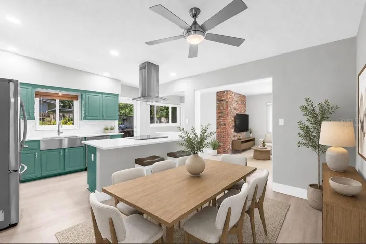 Kitchen/dining rm virtually staged