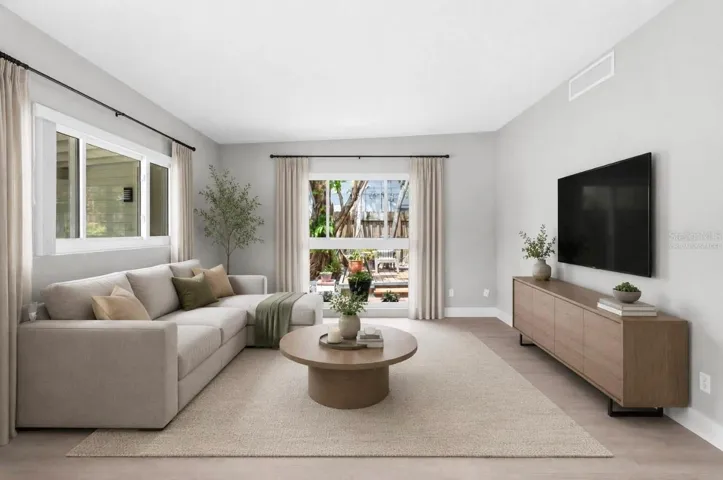 Living rm virtually staged