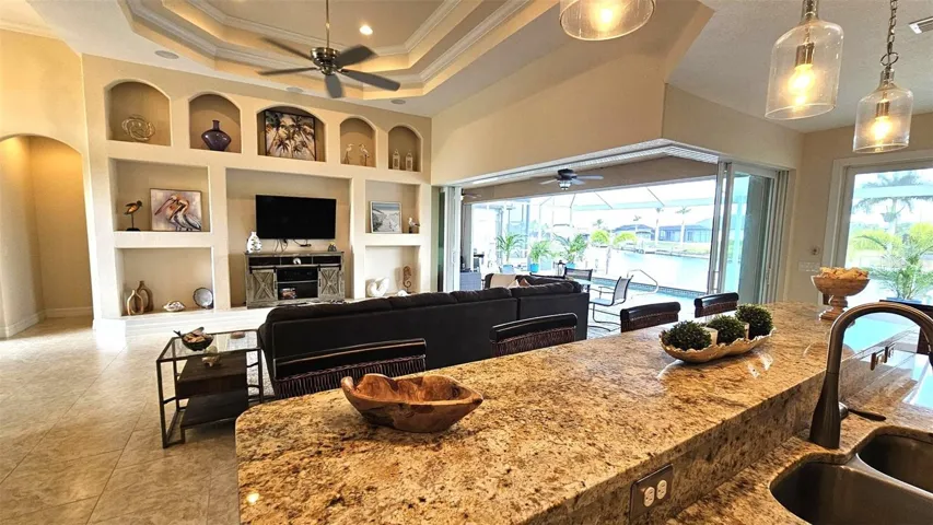 Eating space in kitchen