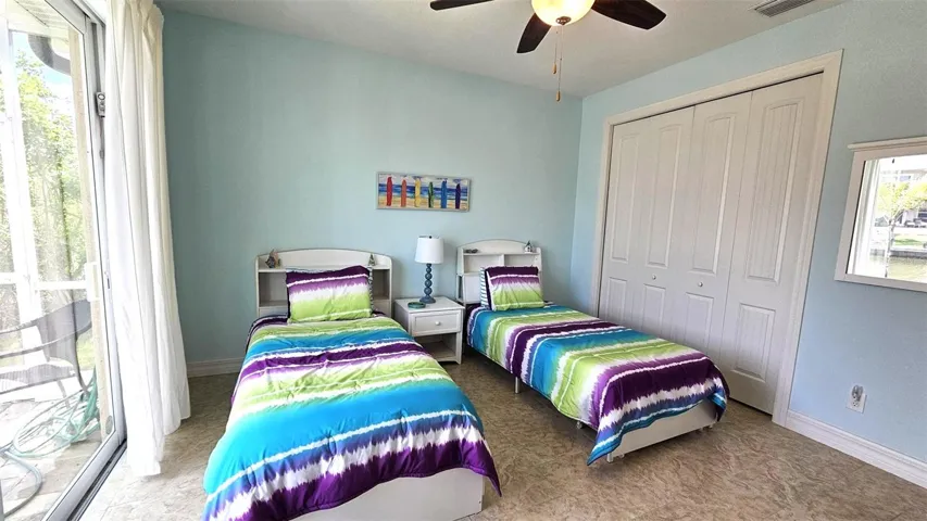 Guest bedroom-twins