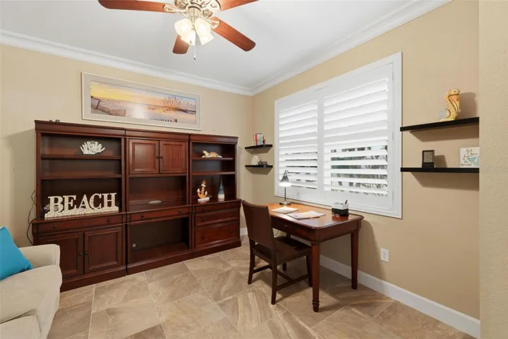 Den/office/study/bonus room