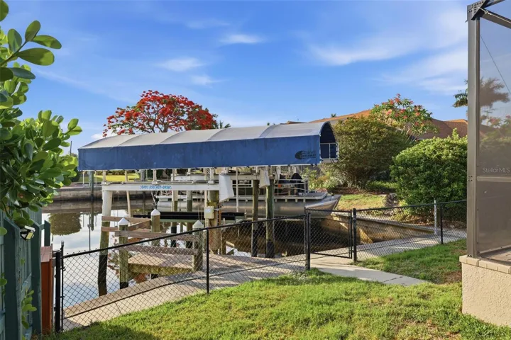 Boat lift