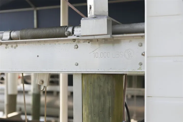 10,000 lb boat lift