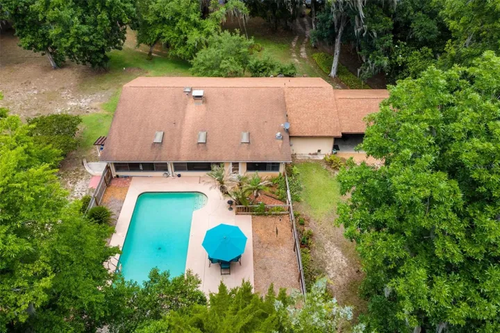 Your own retreat on ONE ACRE!