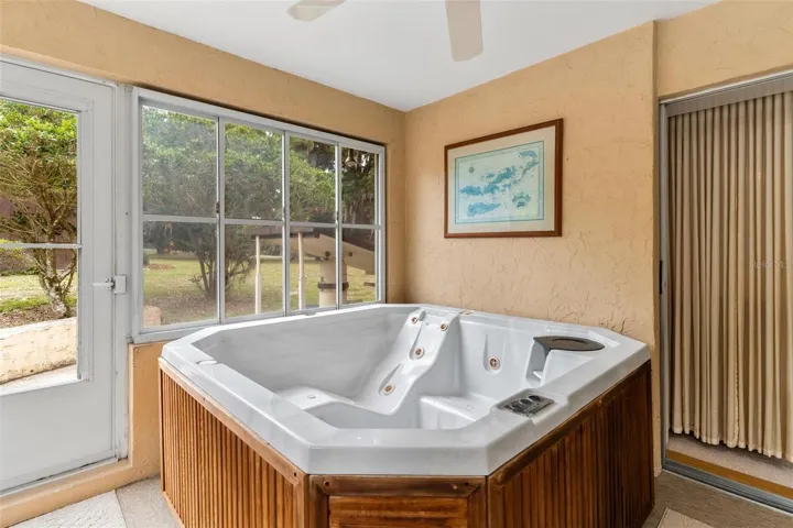 Porch/ Lanai features this jetted tub...ENJOY!