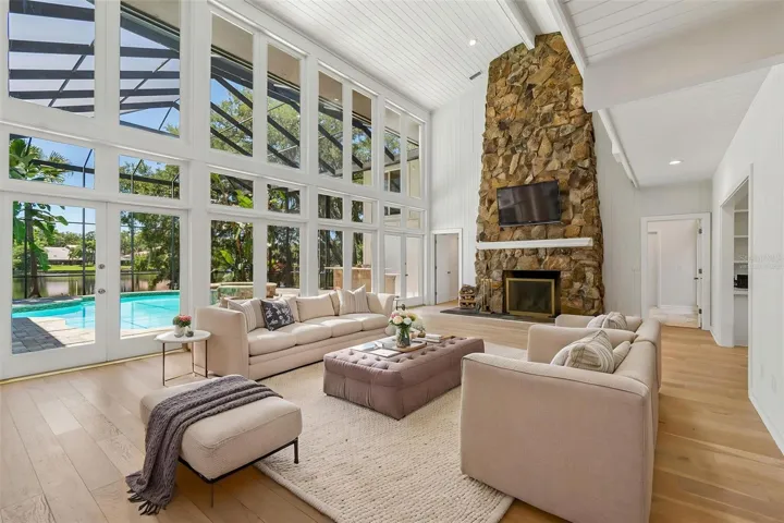 Living Room - virtually staged