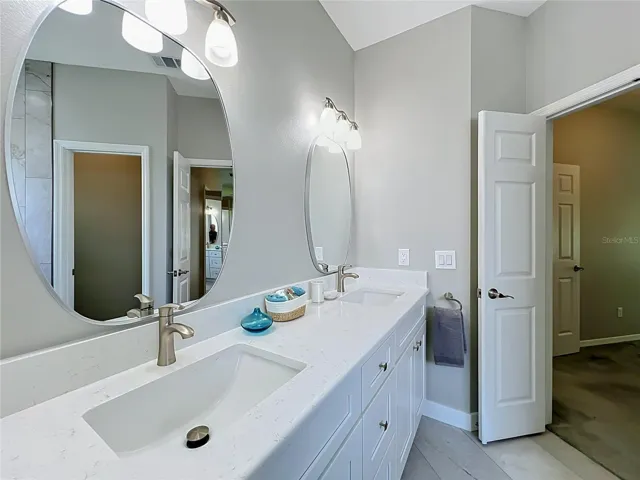 Alternate View of Primary Bath