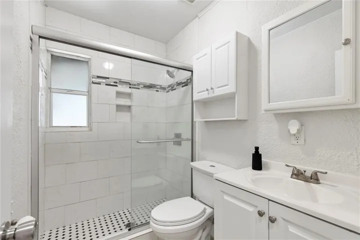 Full bathroom