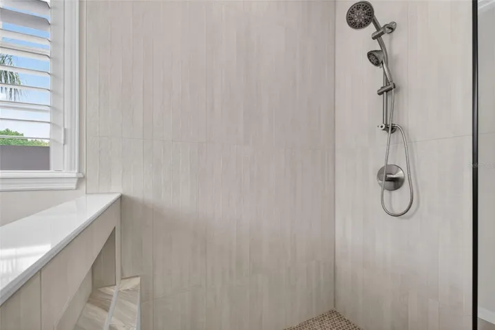 LARGE SHOWER