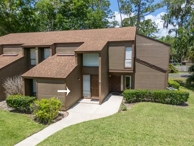 18 Salisbury Ct.
