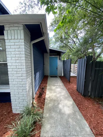 Front Outdoor Walkway