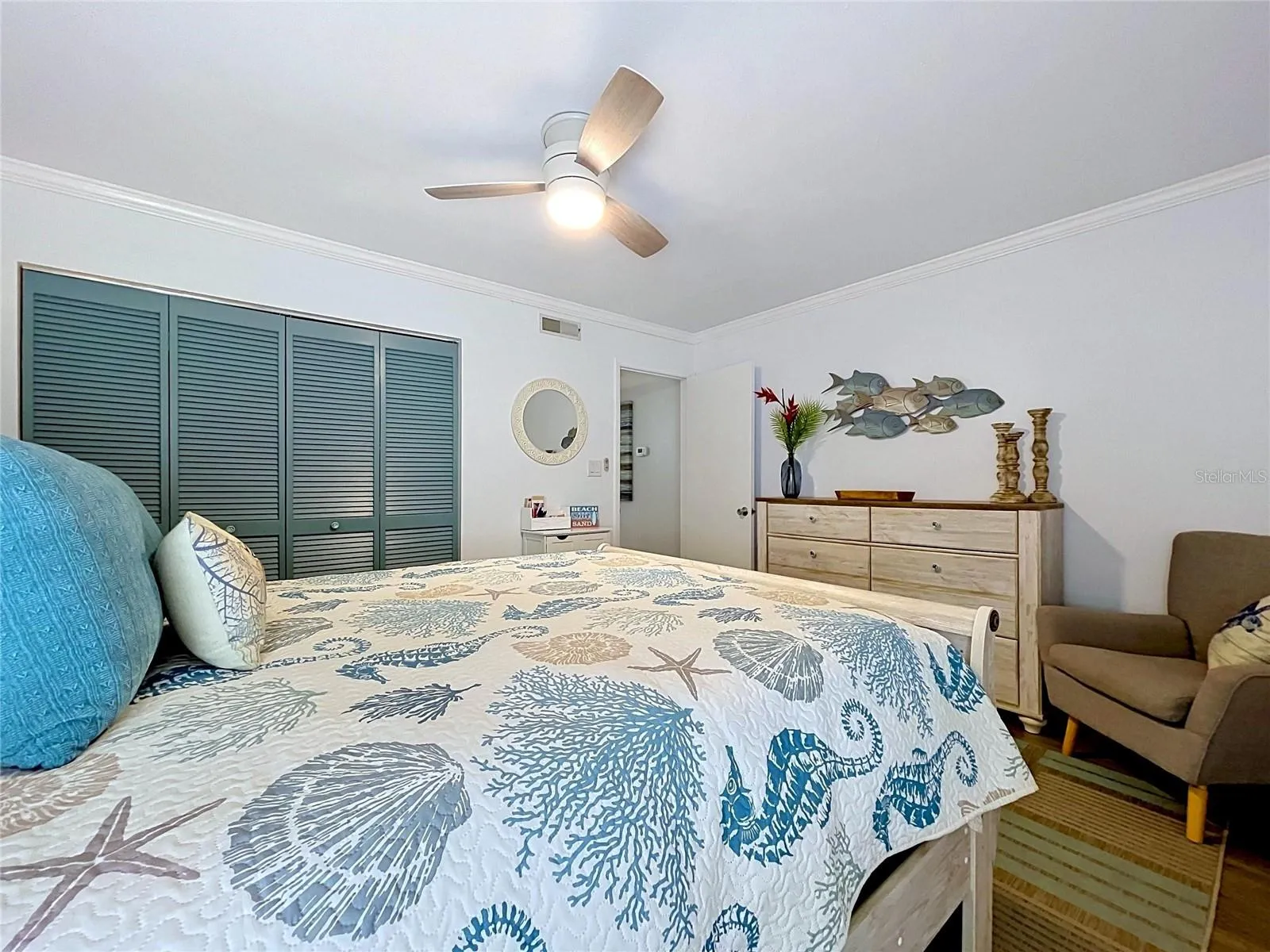 Guest bedroom