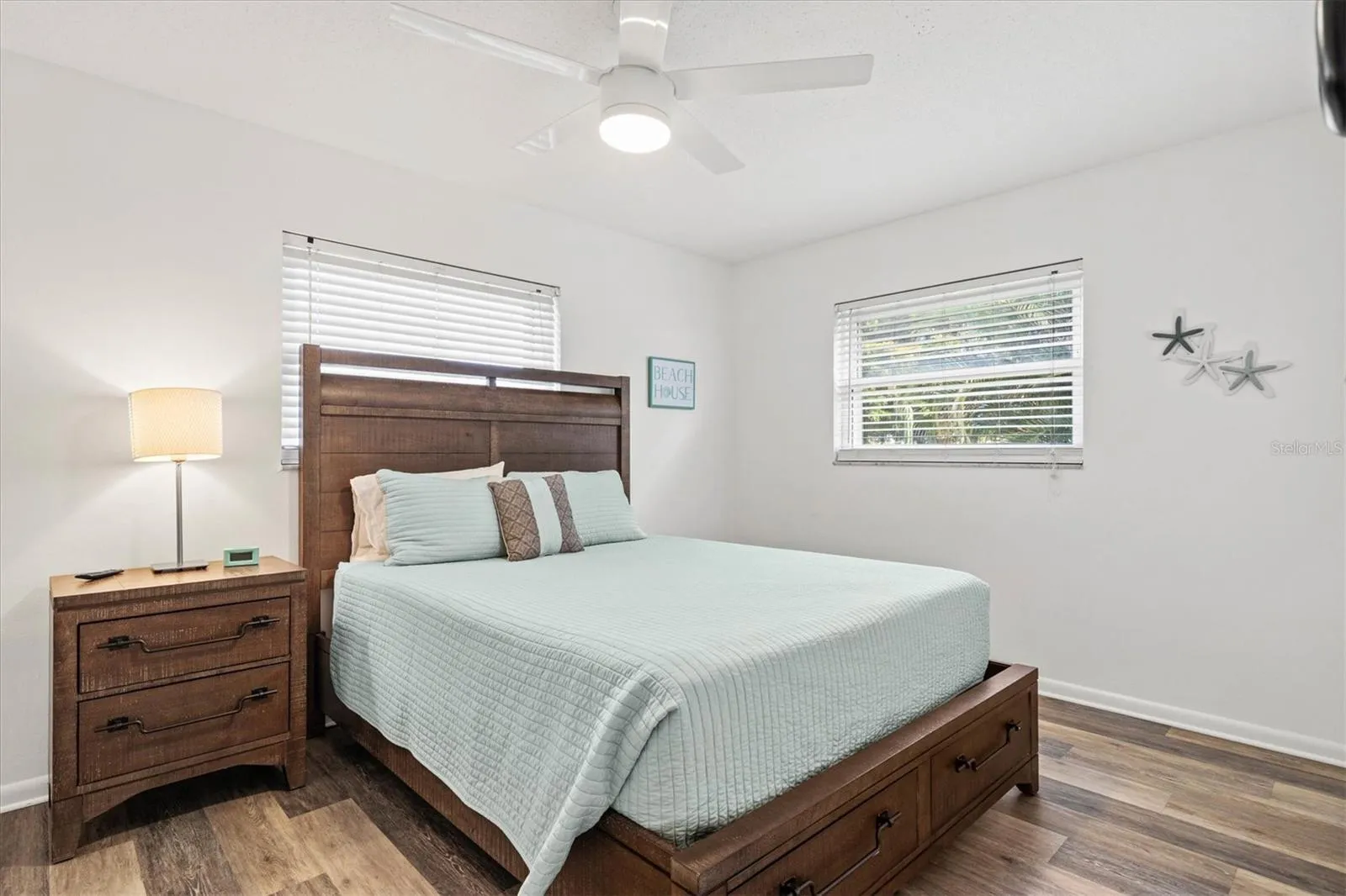 2nd Bedroom with Queen Bed