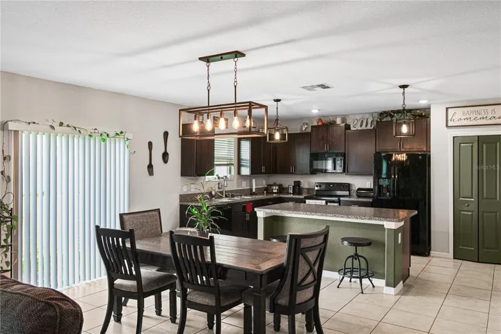 Kitchen/Dining: Stylish, Warm, Clean, Inviting, Bright
