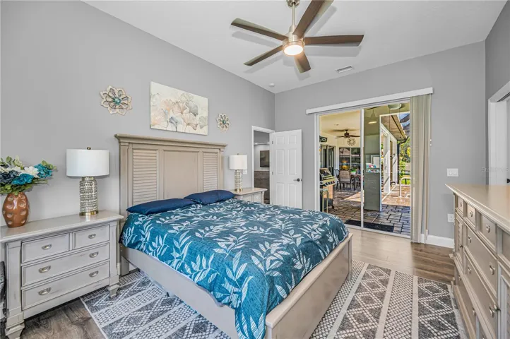 4th Bedroom perfect mother-in-law suite or guest bedroom w/pool access and full bath